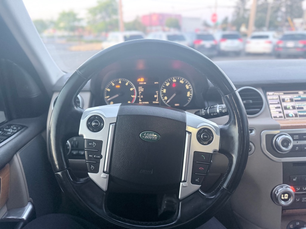 Photo 15 of this LAND ROVER LR4