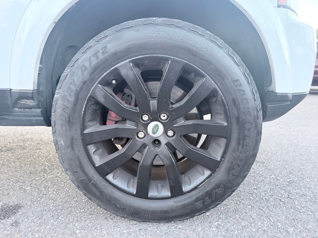 Photo 25 of this LAND ROVER LR4