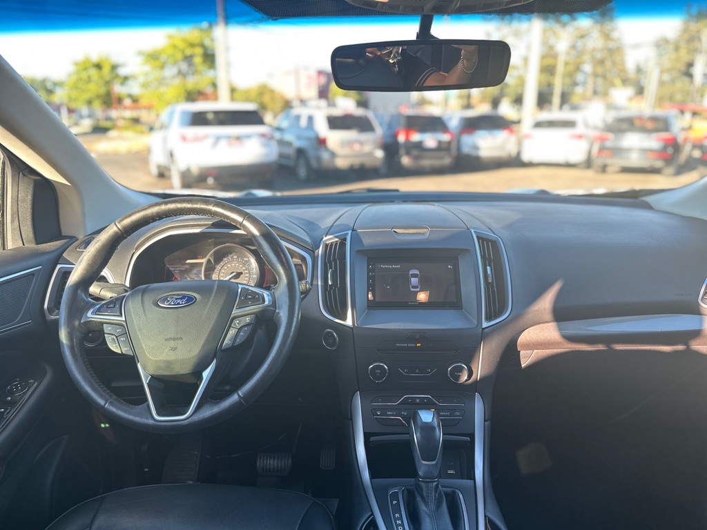 Photo 20 of this FORD EDGE