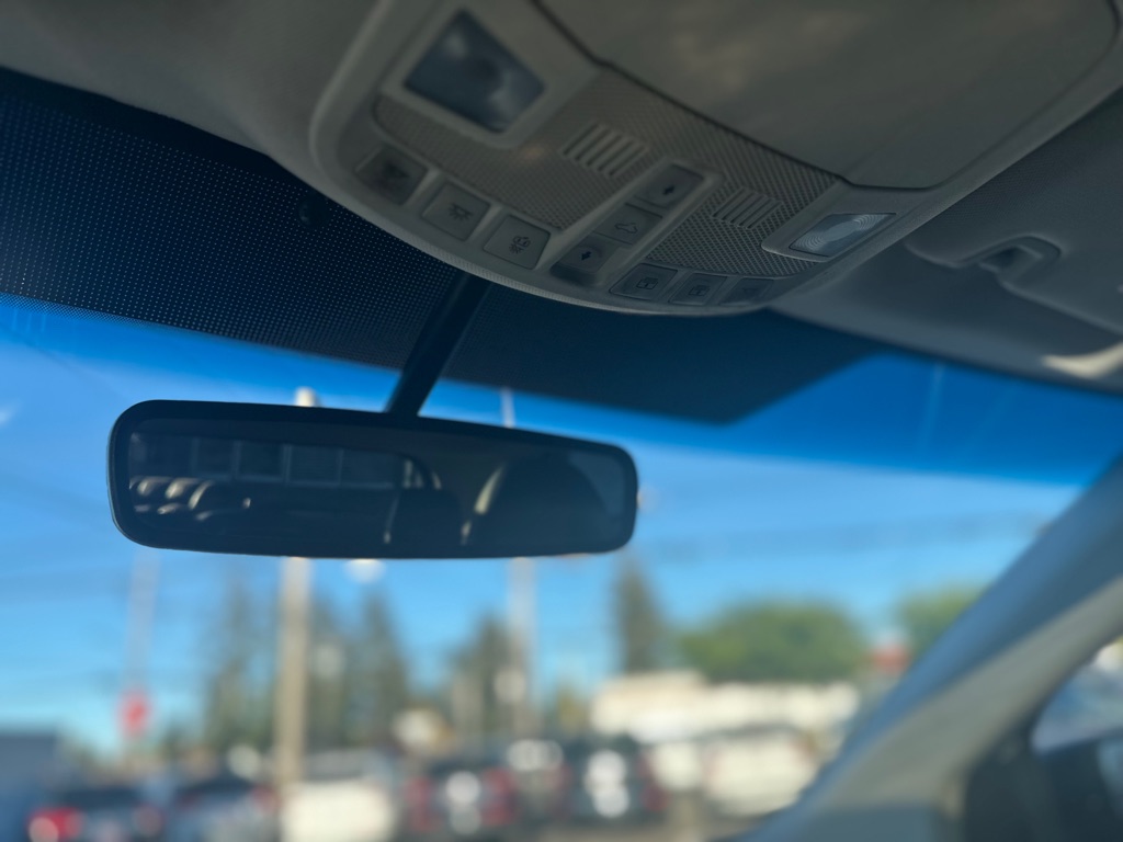 Photo 16 of this FORD EDGE