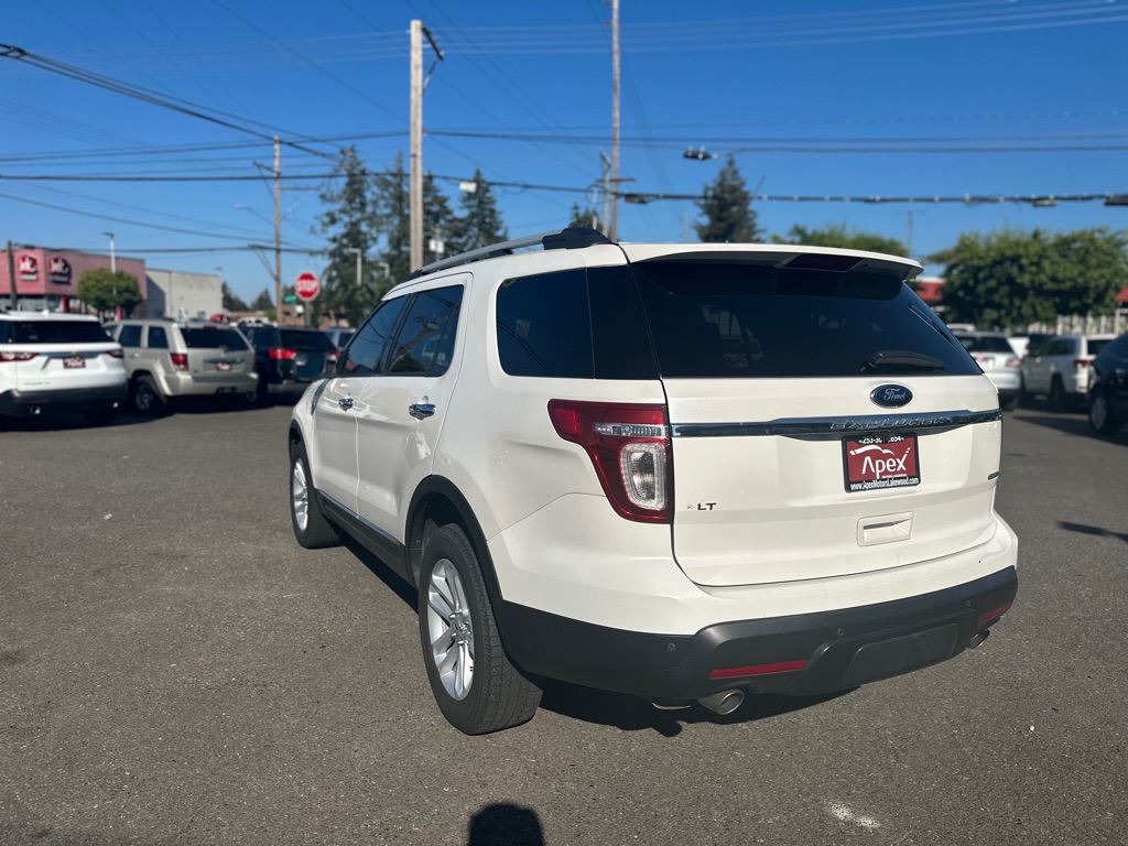 Photo 8 of this FORD EXPLORER