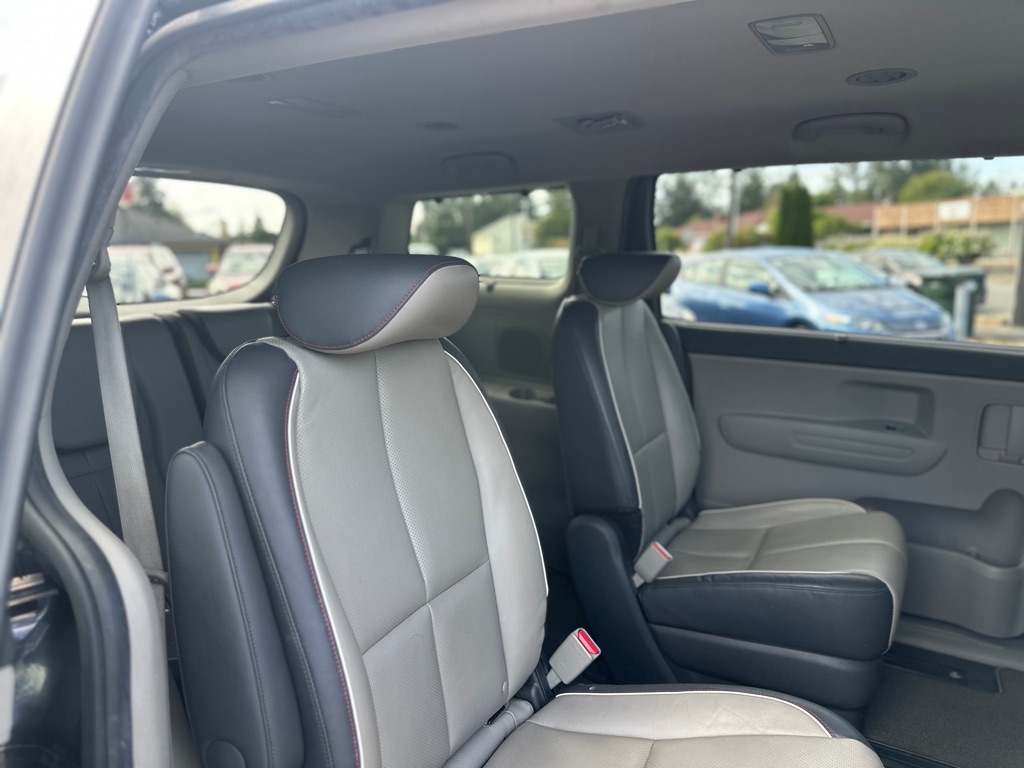 Photo 20 of this KIA SEDONA