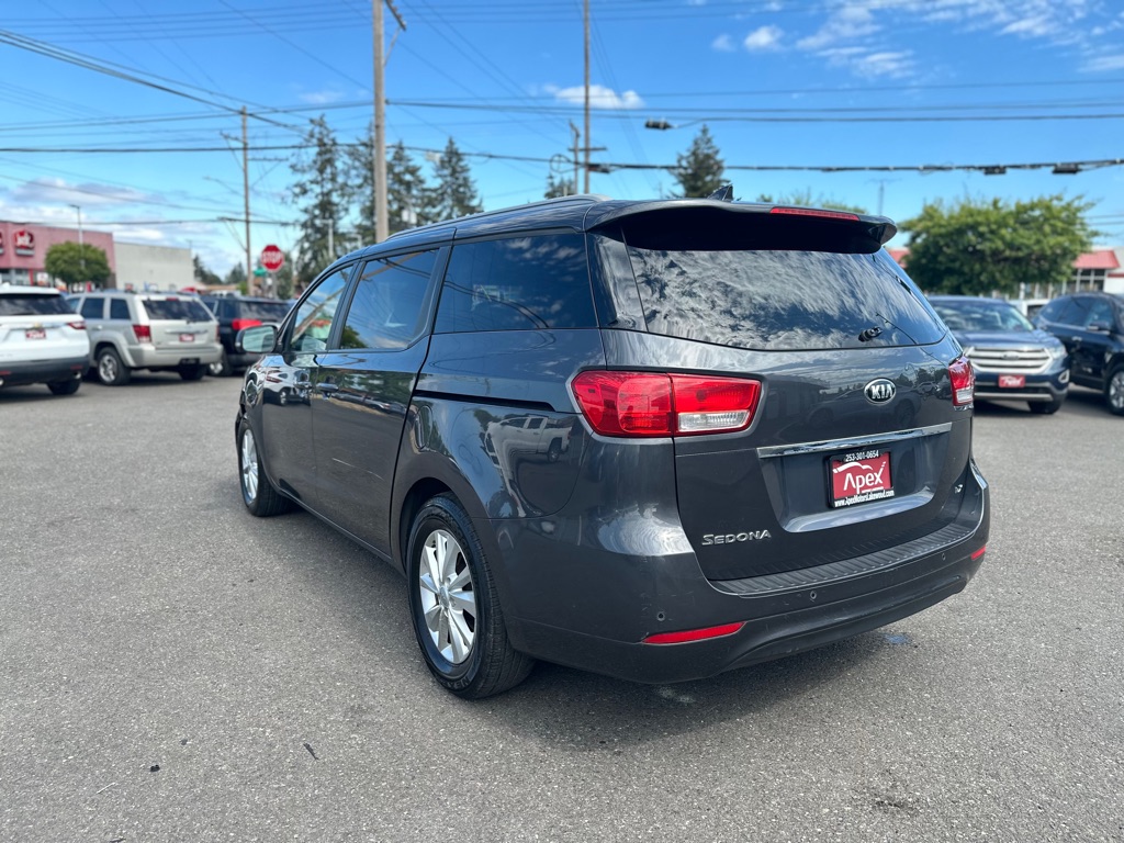 Photo 8 of this KIA SEDONA