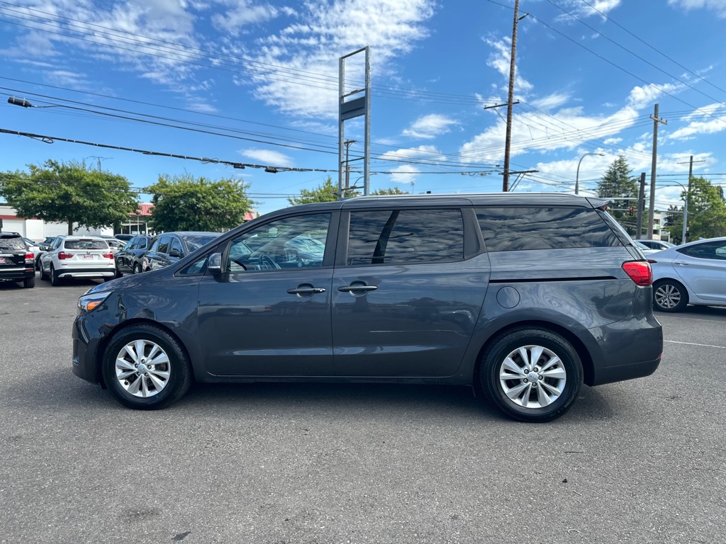 Photo 9 of this KIA SEDONA