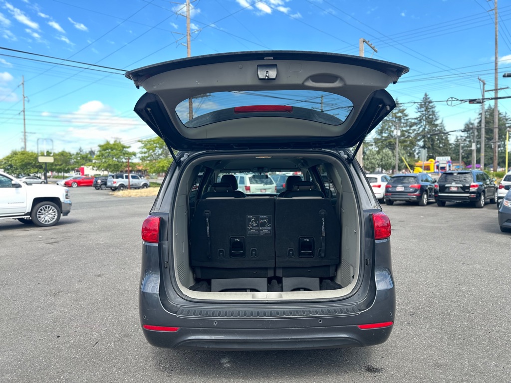 Photo 7 of this KIA SEDONA