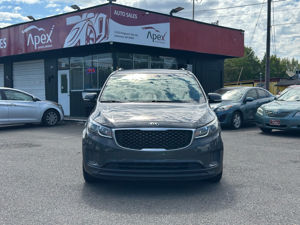 Photo 2 of this KIA SEDONA