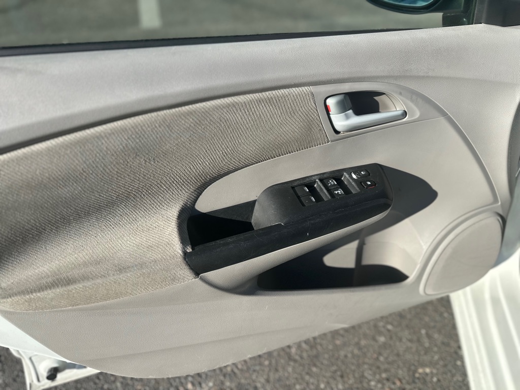 Photo 11 of this HONDA INSIGHT