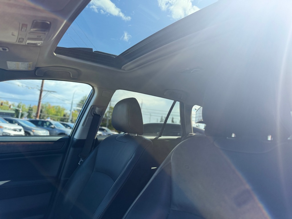 Photo 14 of this SUBARU OUTBACK