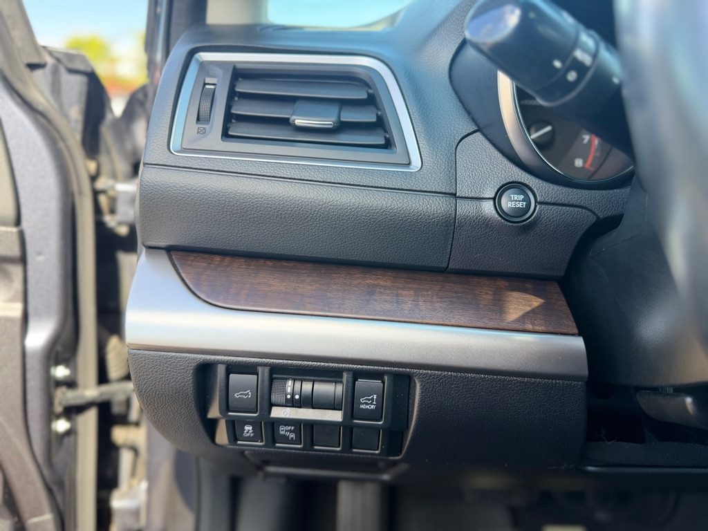 Photo 16 of this SUBARU OUTBACK