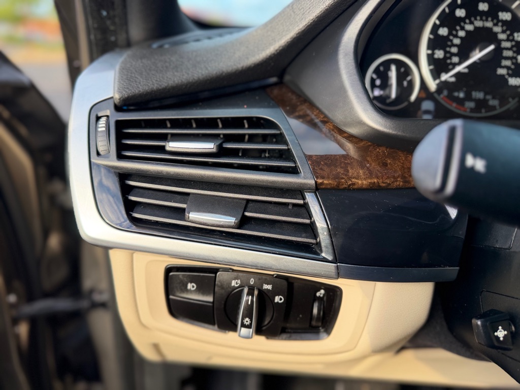 Photo 15 of this BMW X5