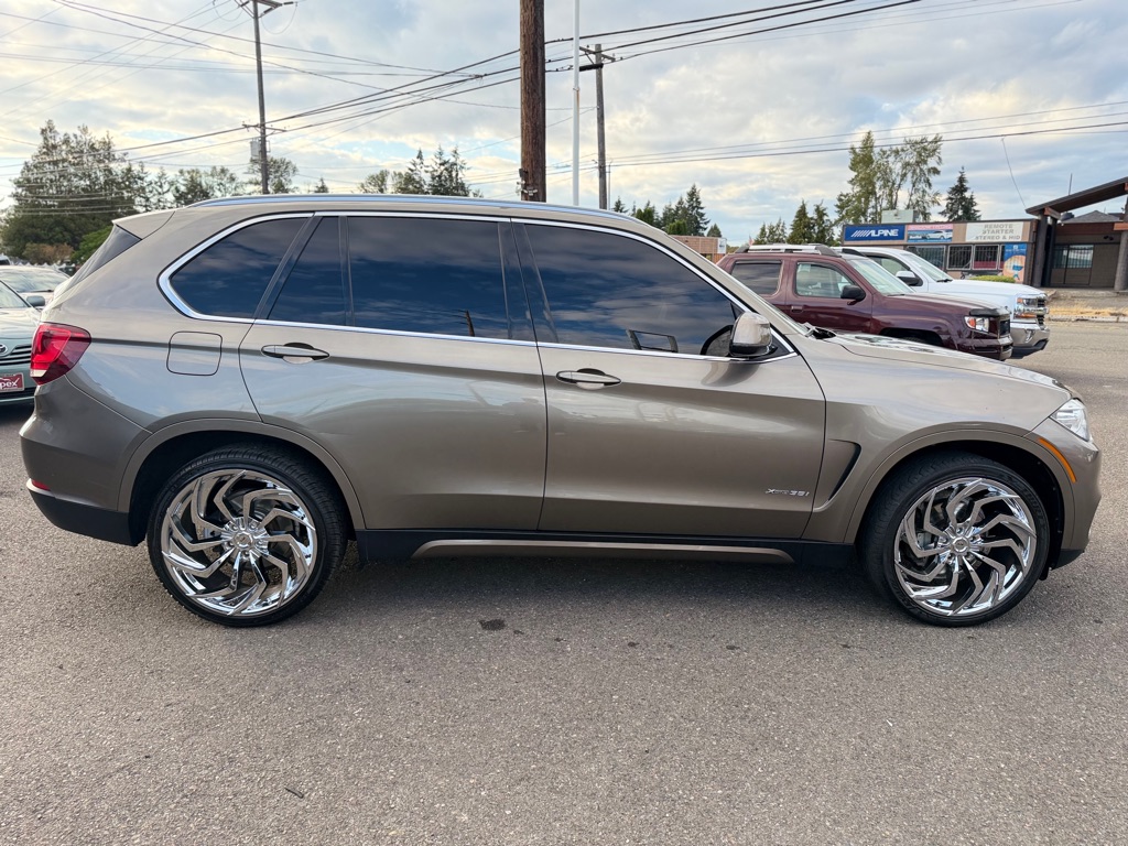 Photo 10 of this BMW X5