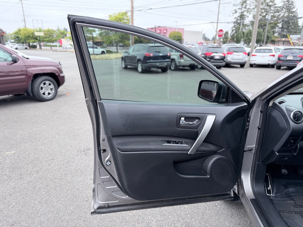 Photo 11 of this NISSAN ROGUE