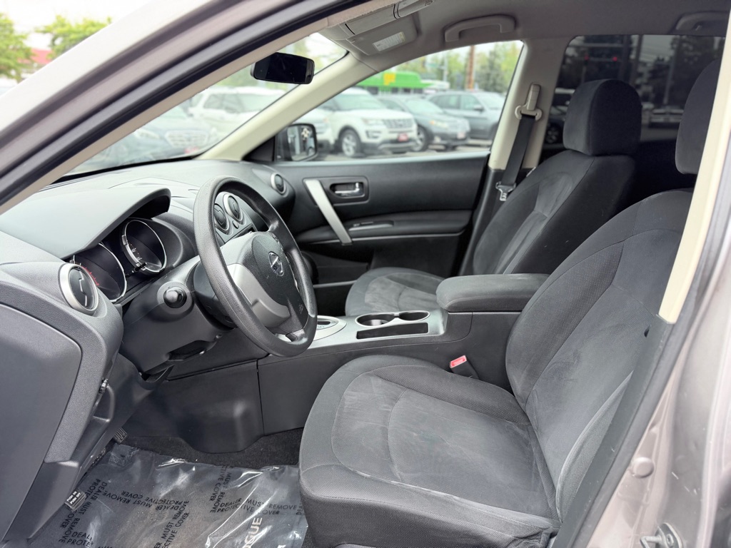 Photo 12 of this NISSAN ROGUE