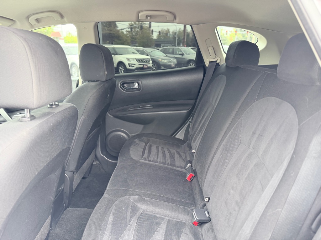 Photo 17 of this NISSAN ROGUE