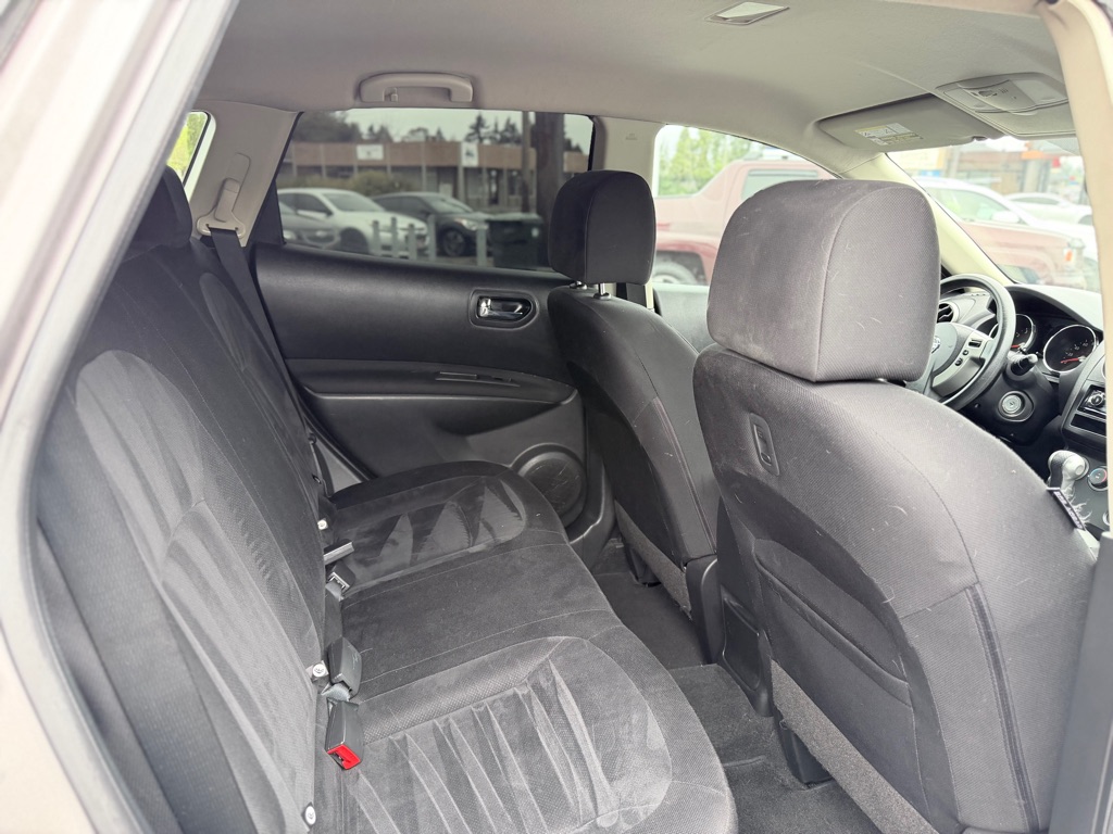 Photo 19 of this NISSAN ROGUE