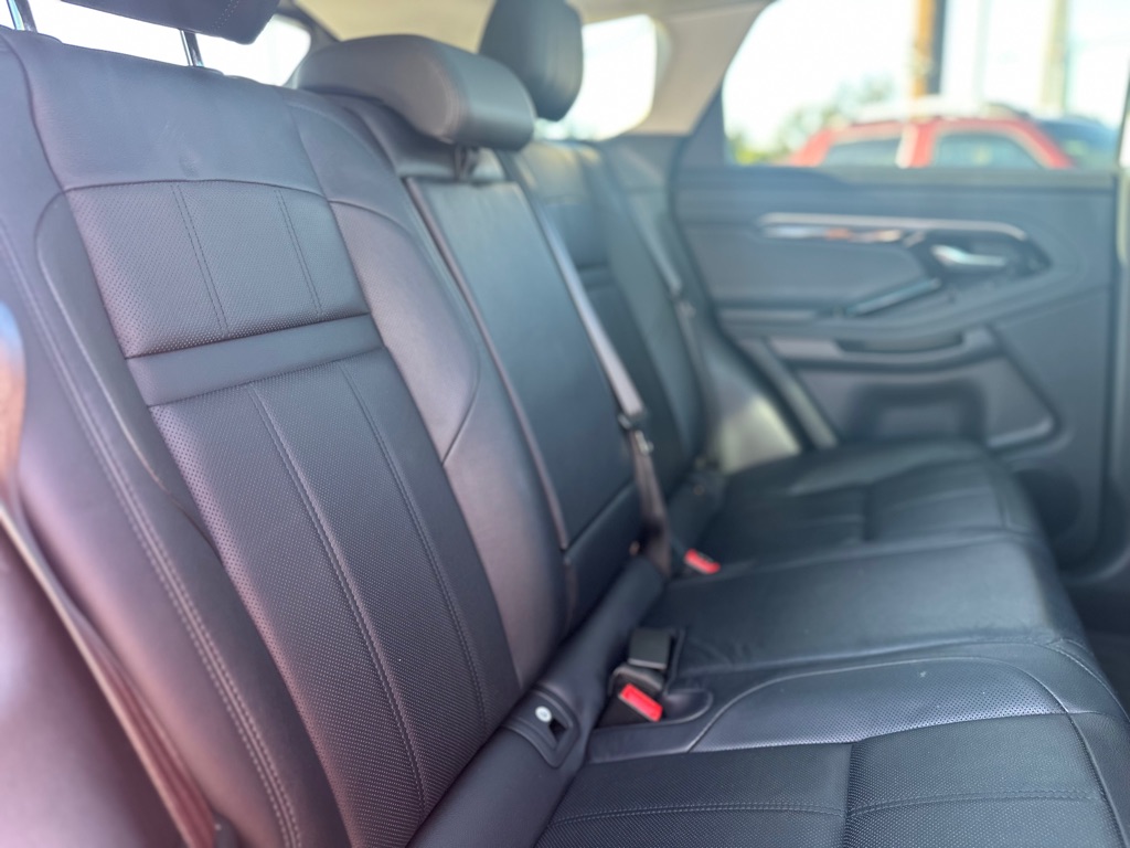 Photo 23 of this LAND ROVER RANGE ROVER EVO