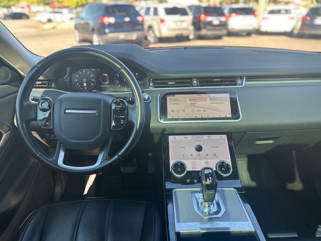 Photo 19 of this LAND ROVER RANGE ROVER EVO