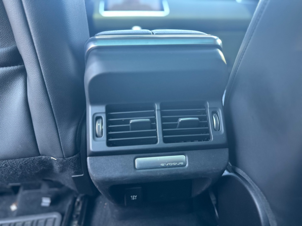 Photo 20 of this LAND ROVER RANGE ROVER EVO