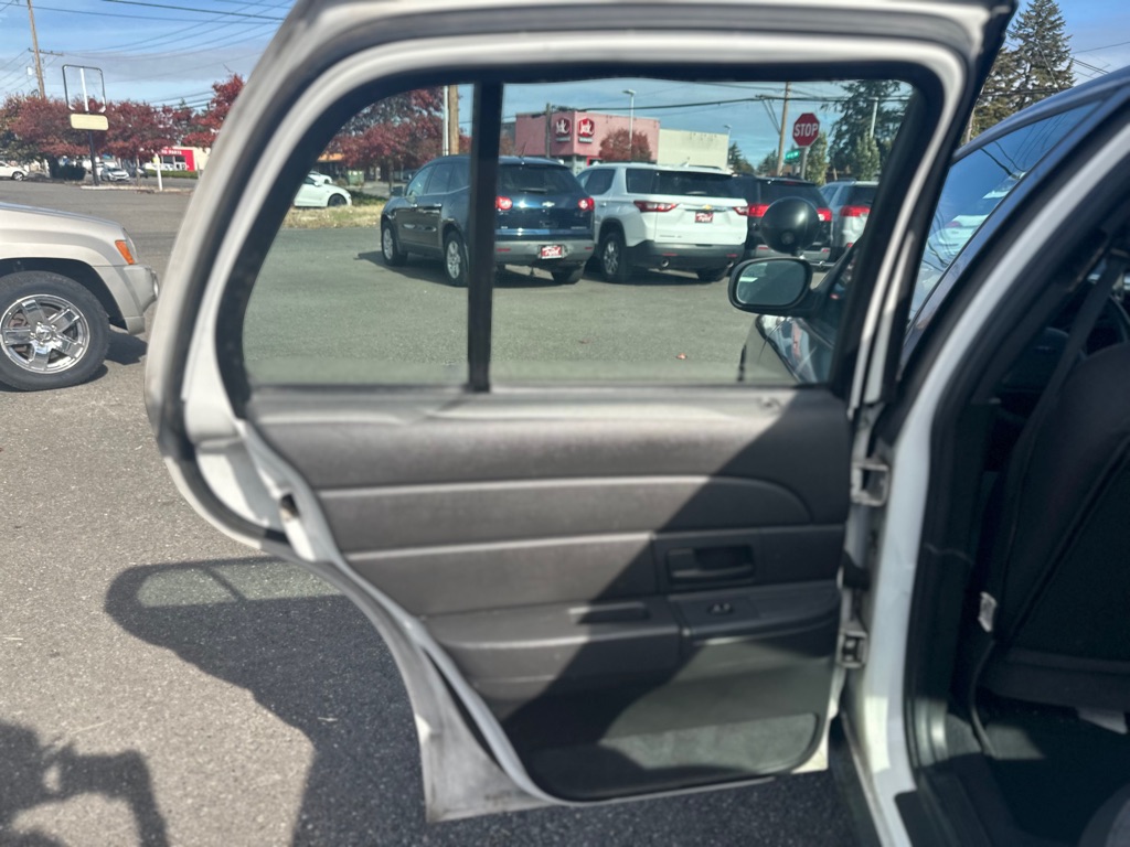 Photo 15 of this FORD CROWN VICTORIA