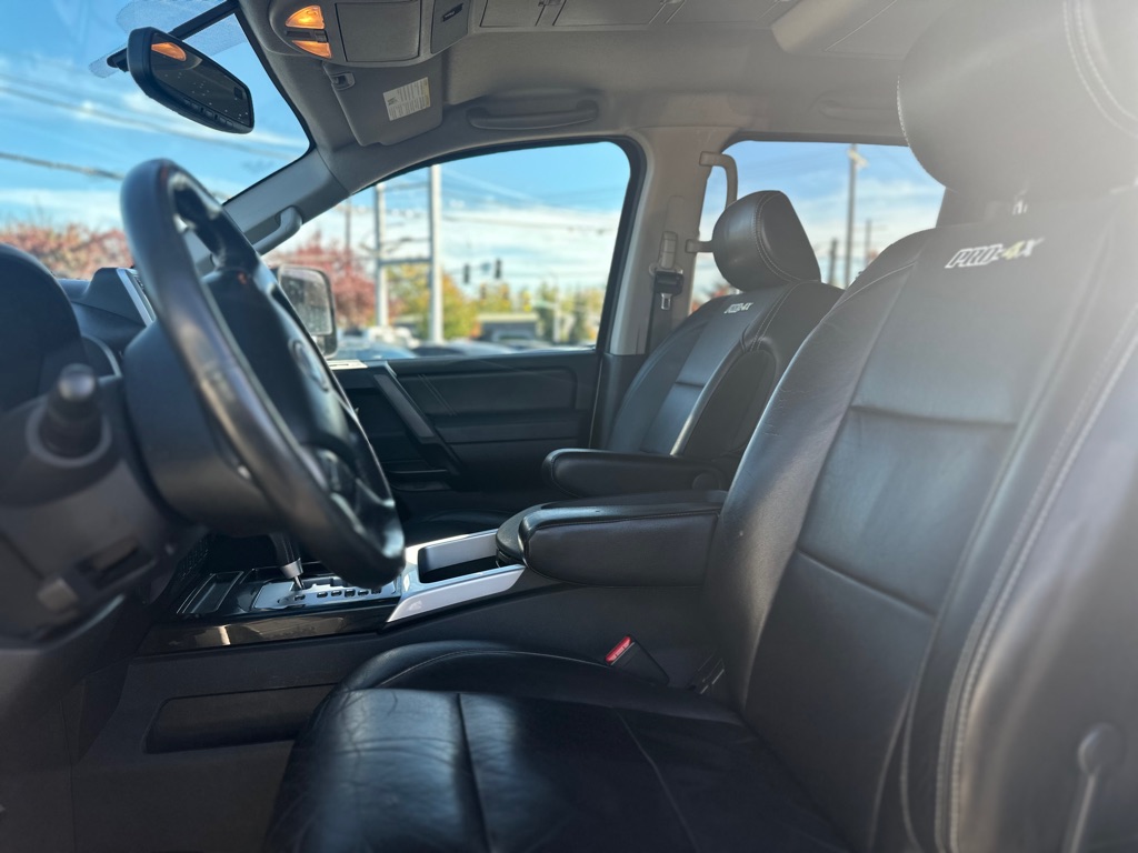 Photo 13 of this NISSAN TITAN