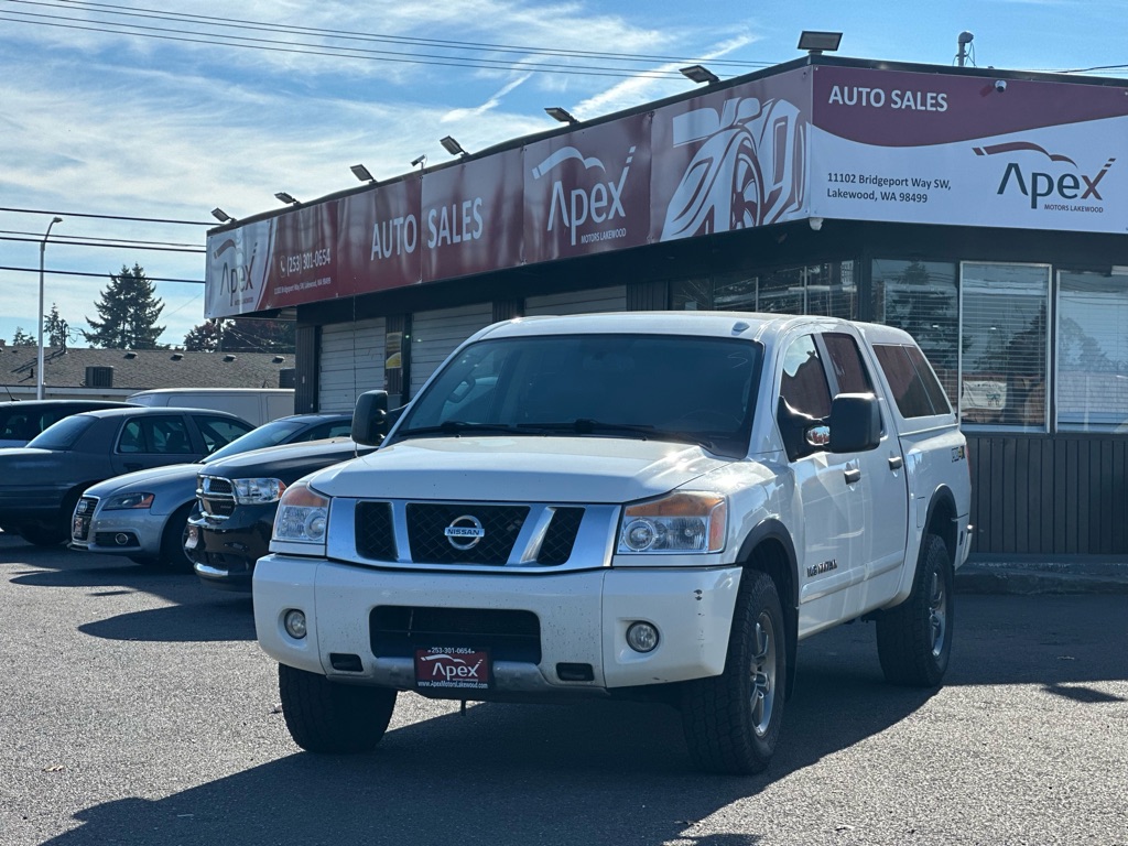 2014 NISSAN TITAN