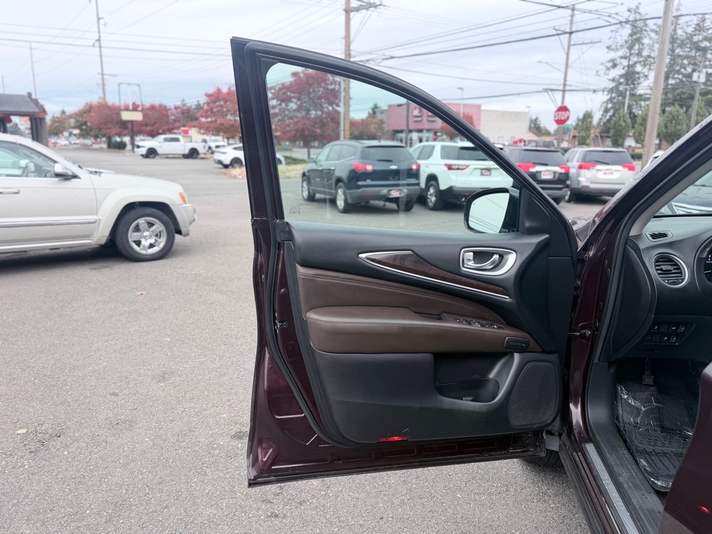 Photo 11 of this INFINITI QX60