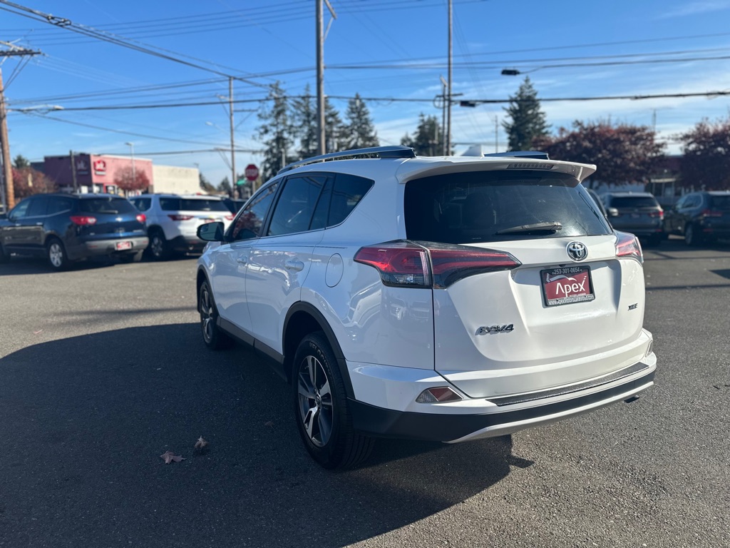 Photo 8 of this TOYOTA RAV4