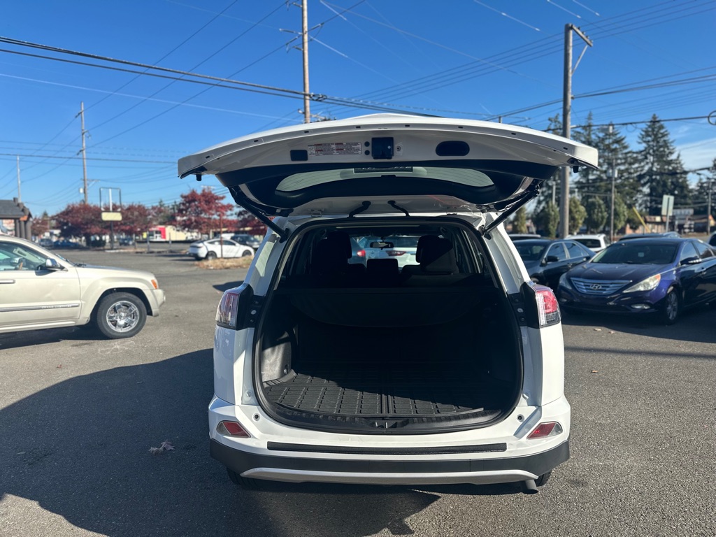 Photo 7 of this TOYOTA RAV4
