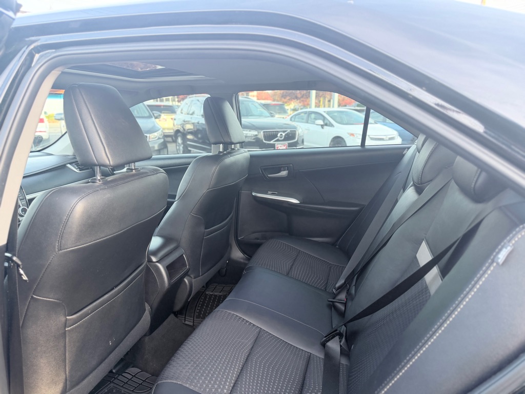 Photo 18 of this TOYOTA CAMRY