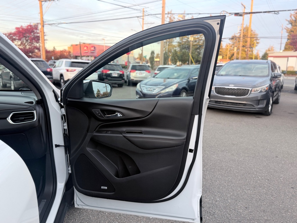 Photo 22 of this CHEVROLET EQUINOX