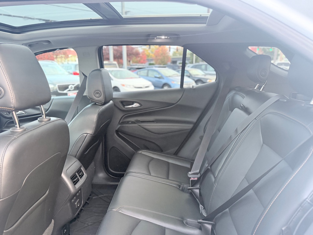 Photo 18 of this CHEVROLET EQUINOX