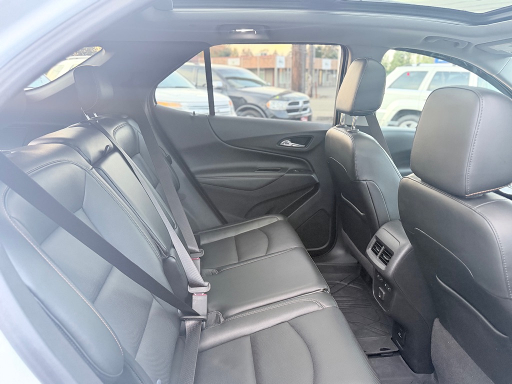 Photo 21 of this CHEVROLET EQUINOX
