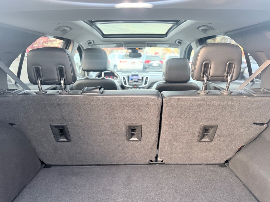 Photo 20 of this CHEVROLET EQUINOX
