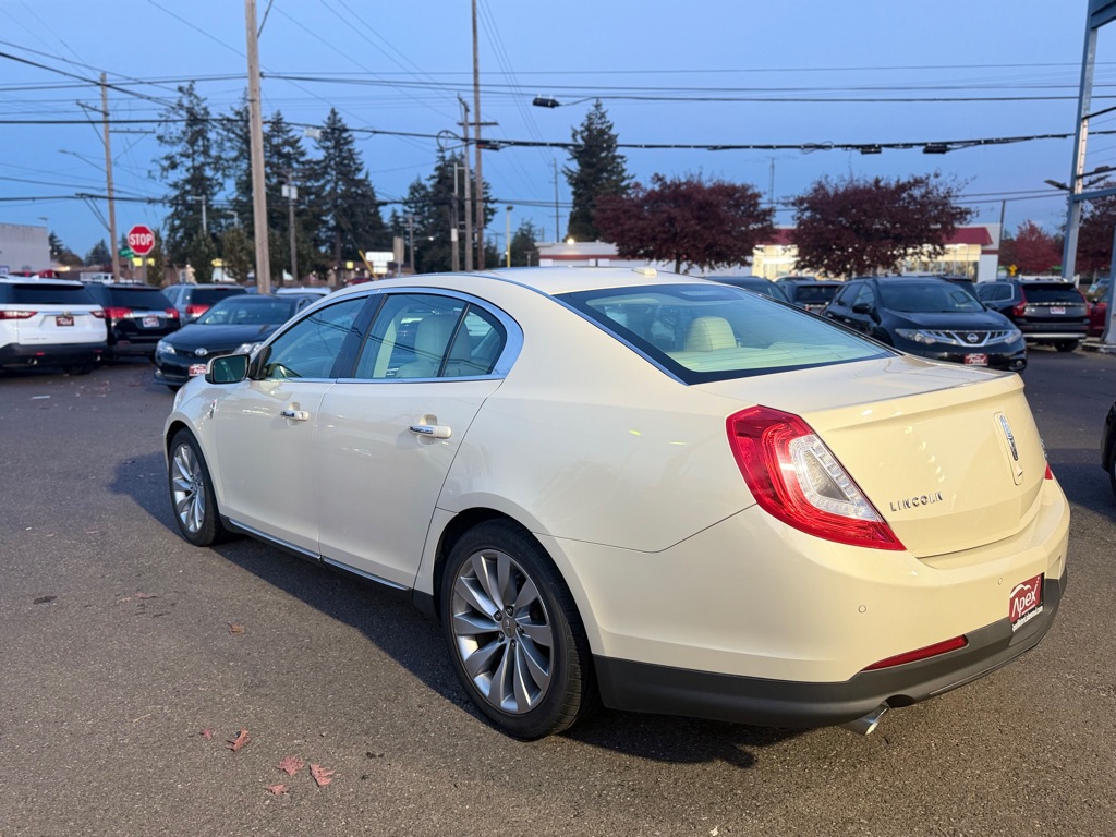 Photo 8 of this LINCOLN MKS