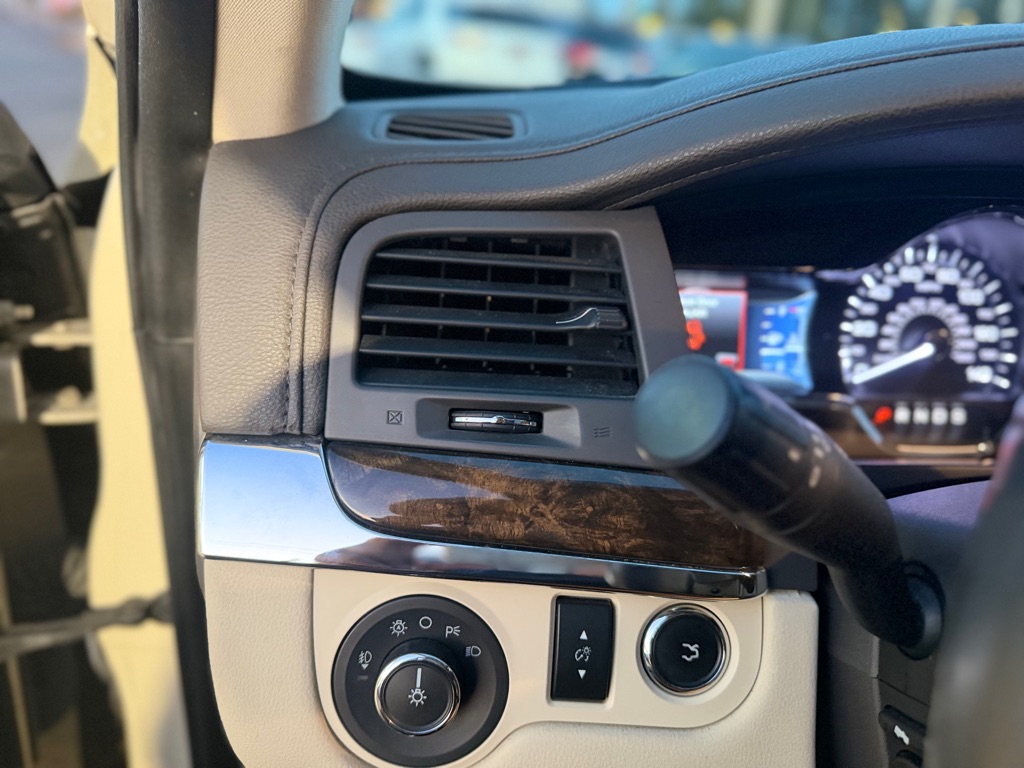 Photo 14 of this LINCOLN MKS