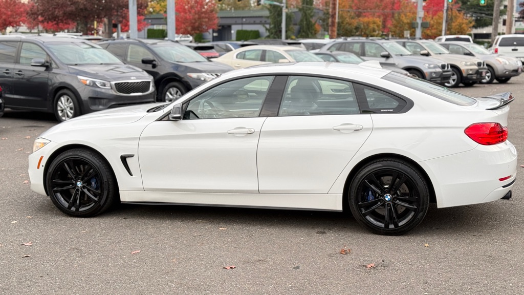 Photo 10 of this BMW 4 SERIES