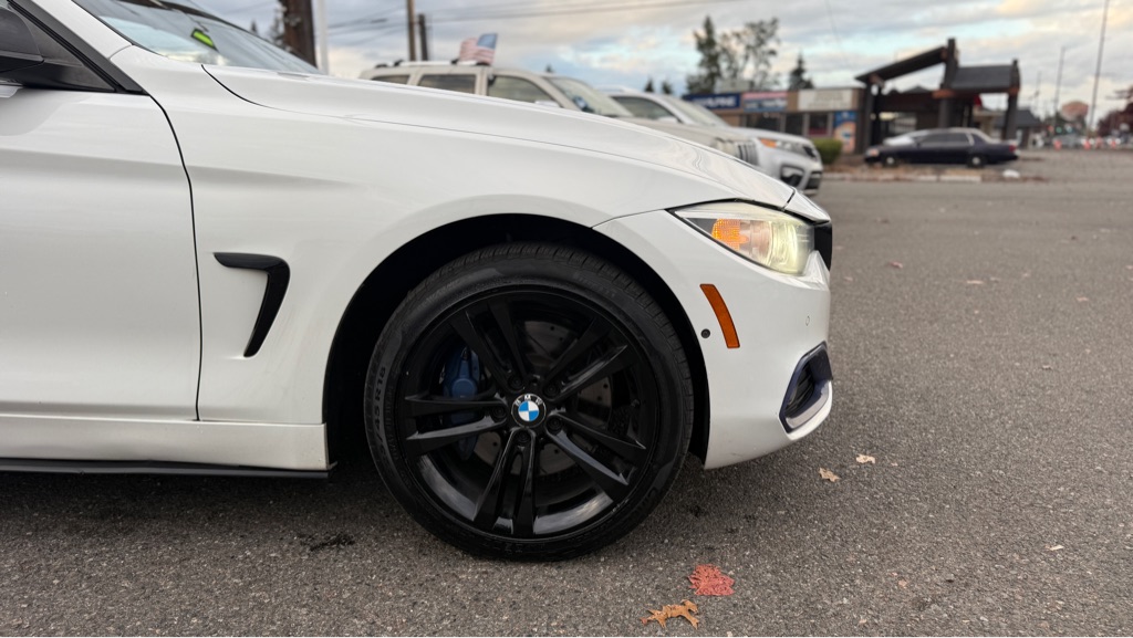 Photo 24 of this BMW 4 SERIES