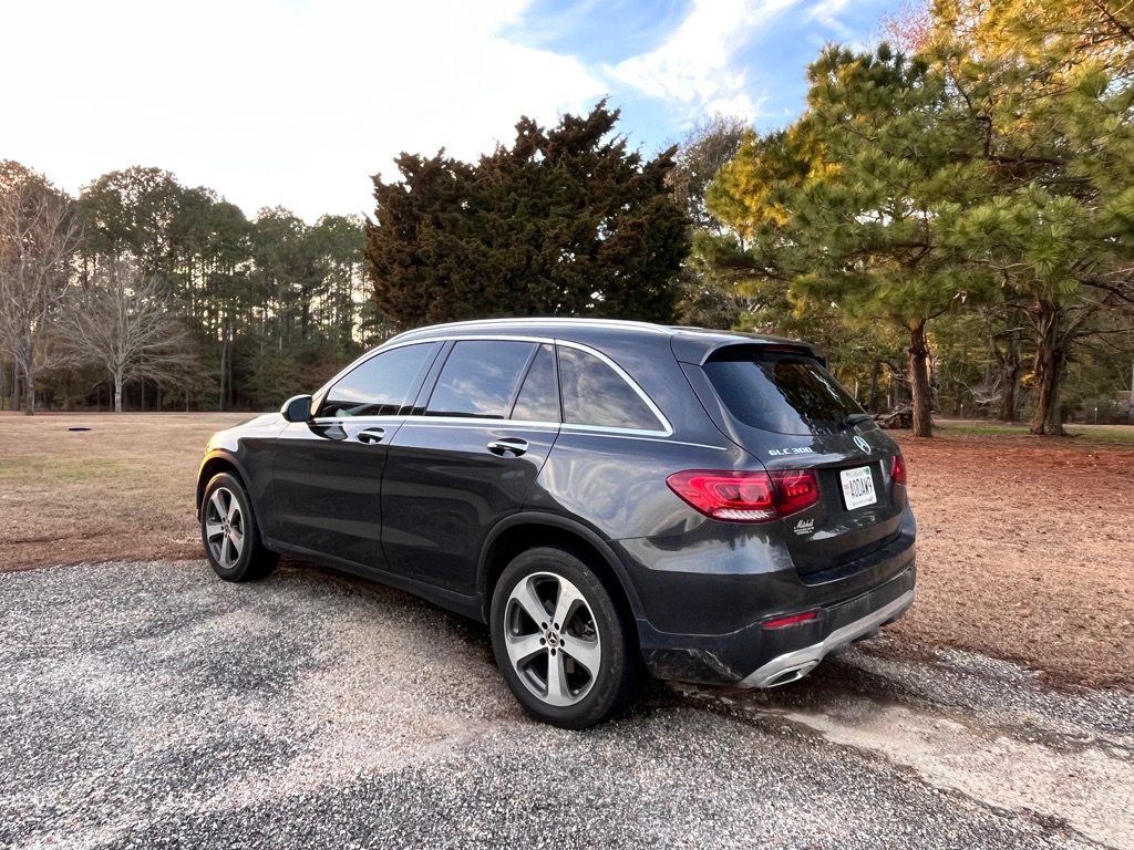 Photo 3 of this MERCEDES GLC 300