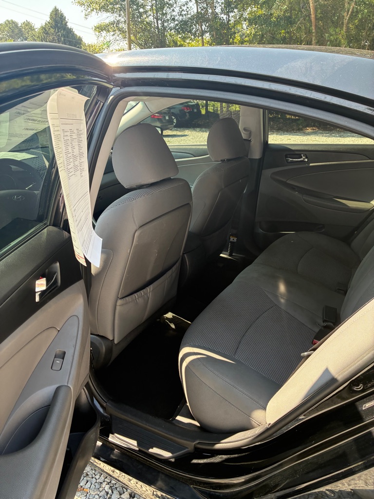 Photo 10 of this HYUNDAI SONATA