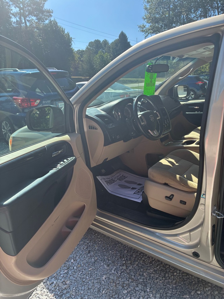 Photo 10 of this DODGE GRAND CARAVAN