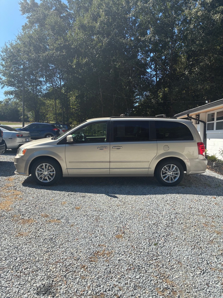Photo 6 of this DODGE GRAND CARAVAN