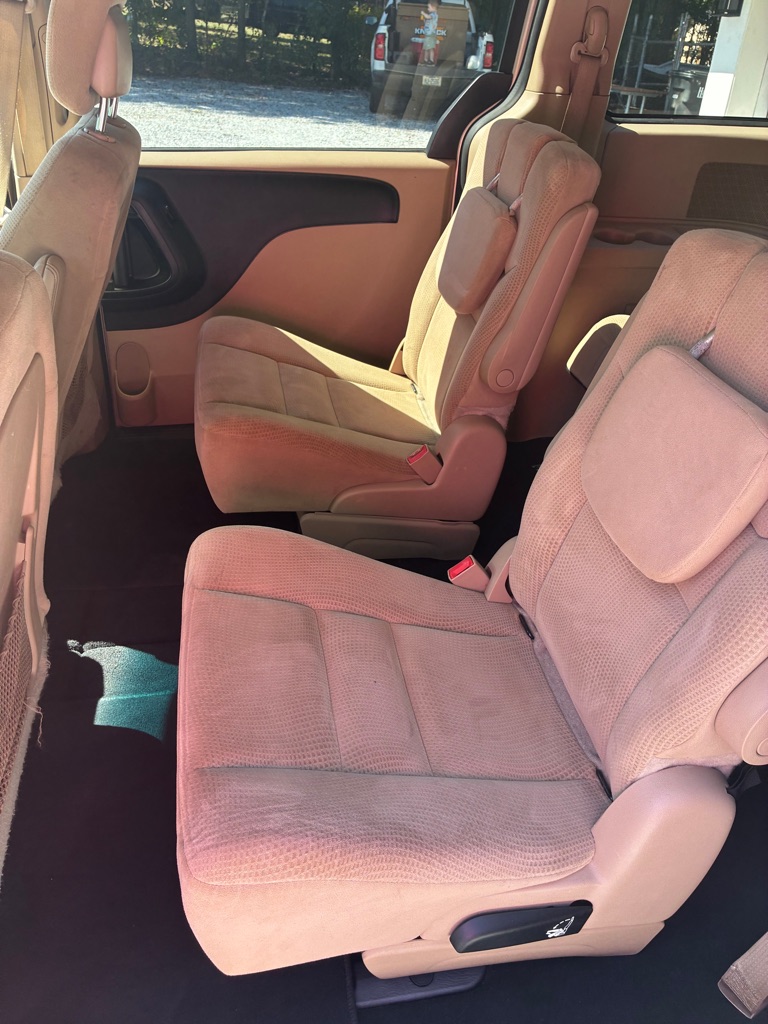 Photo 11 of this DODGE GRAND CARAVAN
