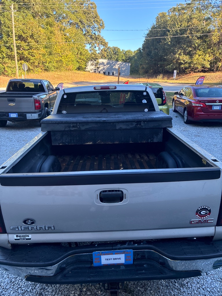 Photo 7 of this GMC NEW SIERRA