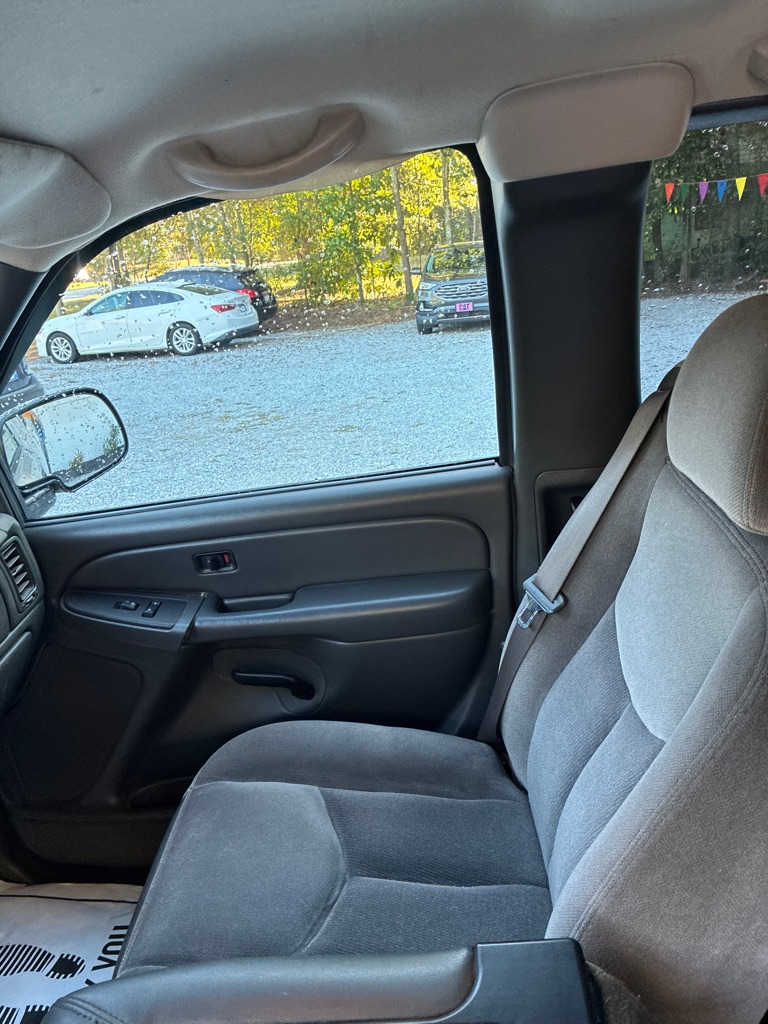 Photo 9 of this GMC NEW SIERRA