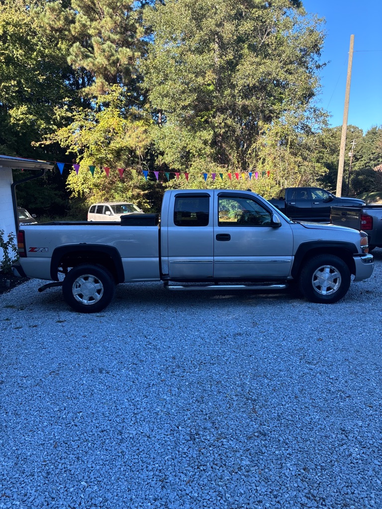 Photo 5 of this GMC NEW SIERRA