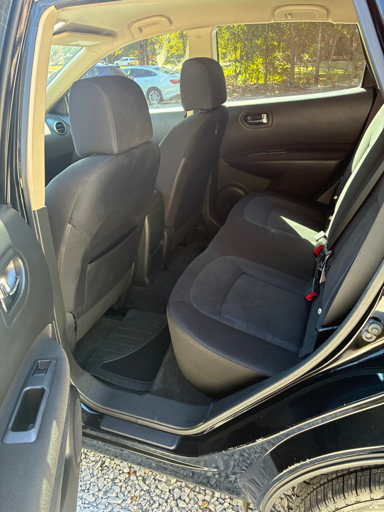 Photo 11 of this NISSAN ROGUE SELECT