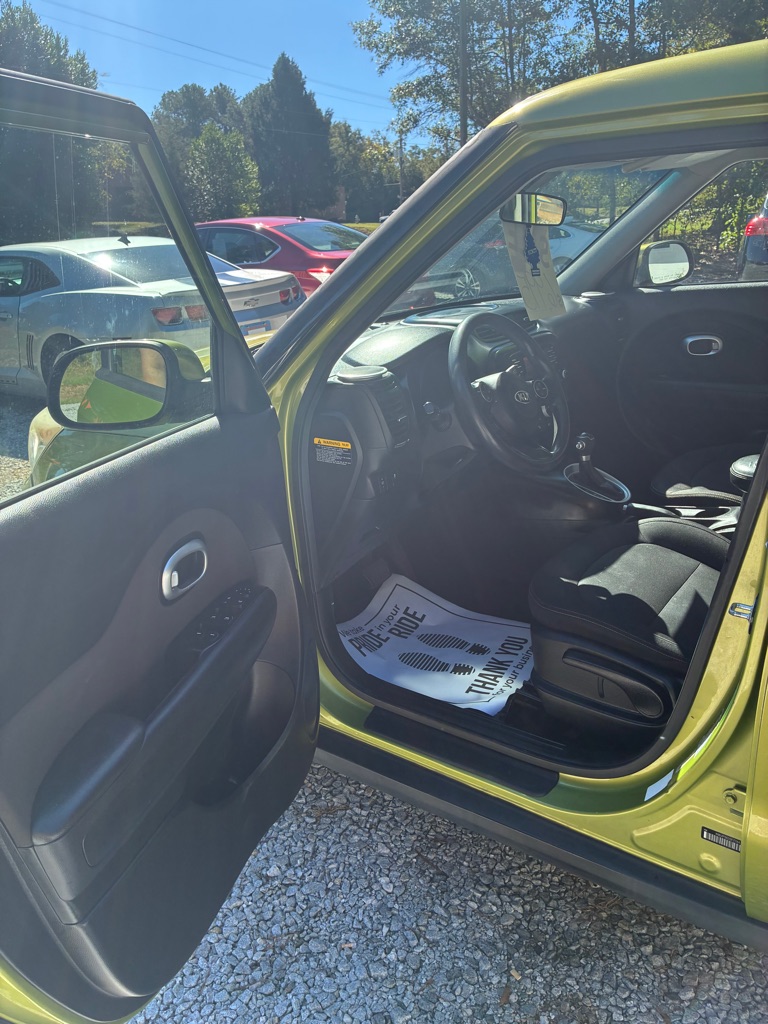 Photo 8 of this KIA SOUL