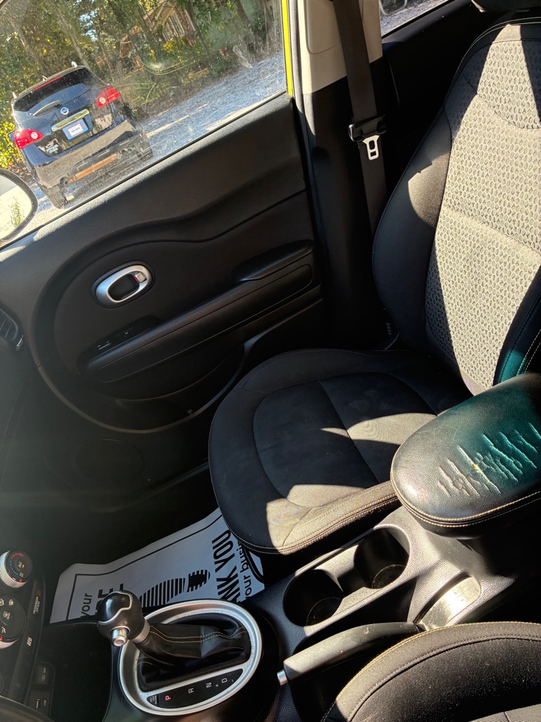 Photo 10 of this KIA SOUL