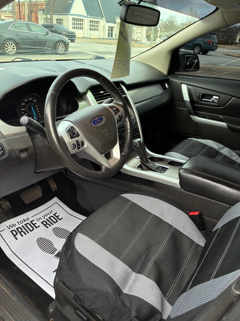 Photo 5 of this FORD EDGE