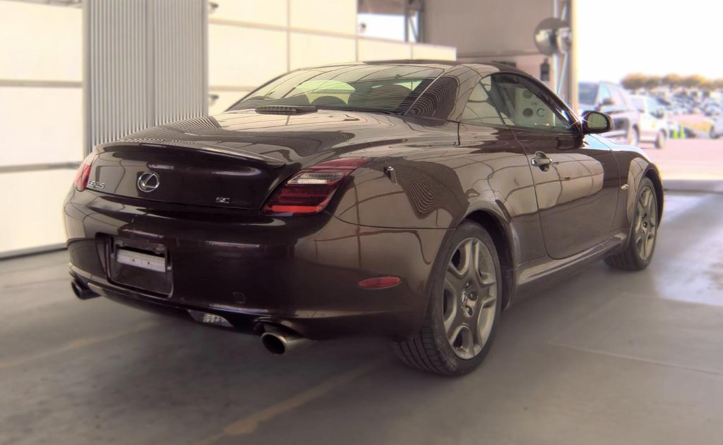 Photo 4 of this LEXUS SC 430